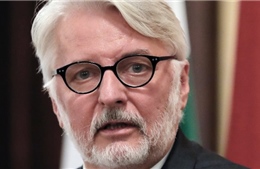 Ngoại trưởng Ba Lan &#39;hứng bão&#39; vì gặp đại diện đất nước không tồn tại
